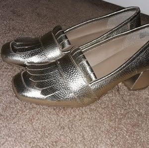 Gold Kenneth Cole Reaction Michelle Kilty